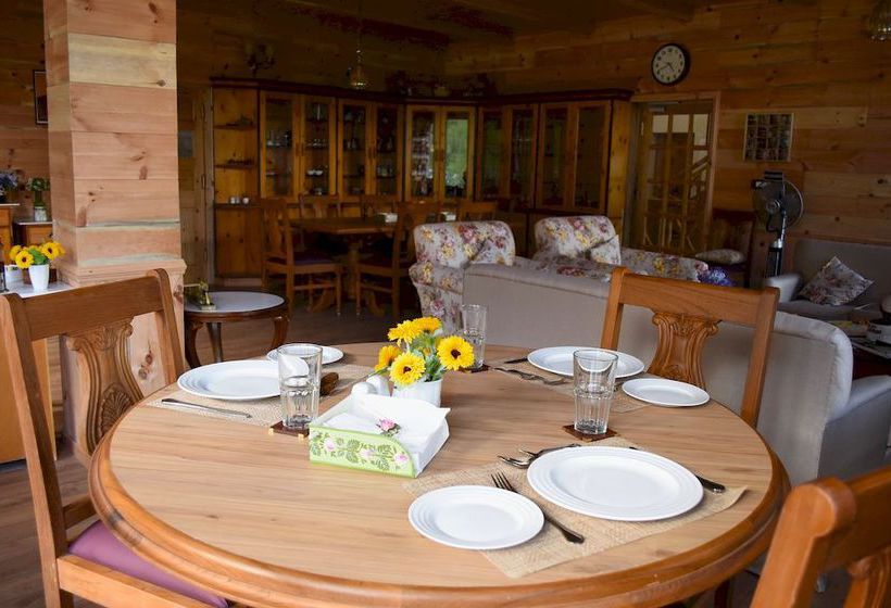 Hotel Urvashi S Retreat 14