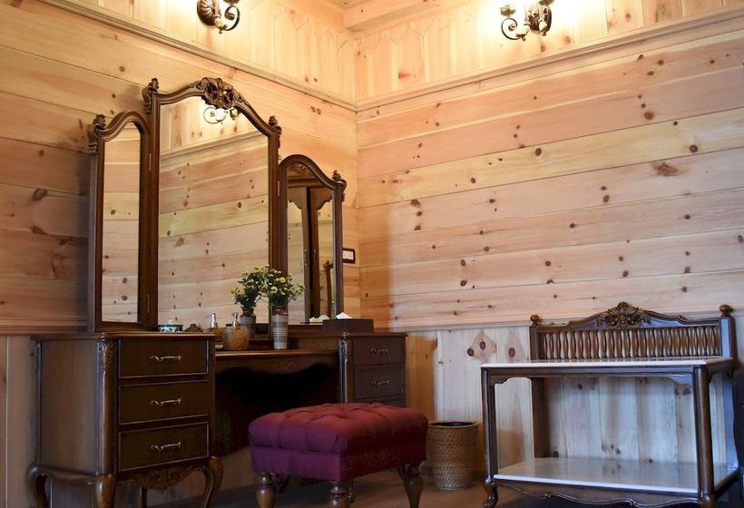 Hotel Urvashi S Retreat 7