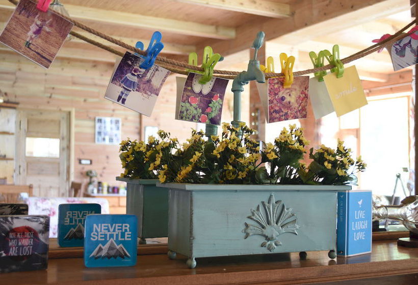 Hotel Urvashi S Retreat 9