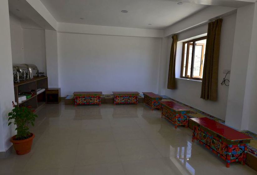 Hotel Himalayan Residency Ladakh 8