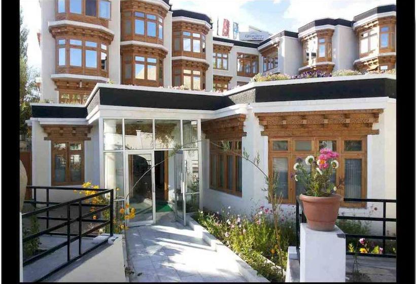 Hotel New Glacier View 10