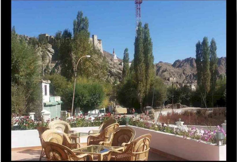 Hotel New Glacier View 17