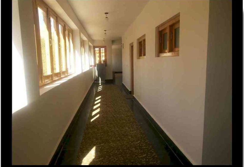 Hotel New Glacier View 8