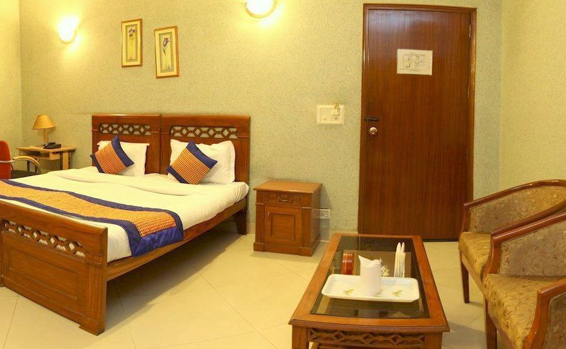 Hotel Oyo Premium Dlf One