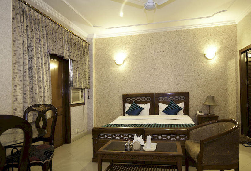 Hotel Oyo Premium Dlf One 13