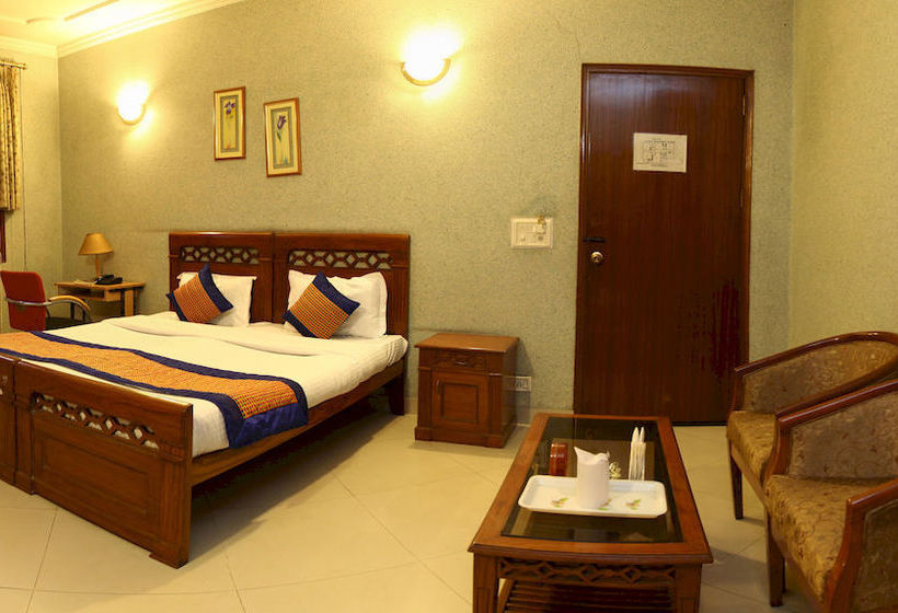 Hotel Oyo Premium Dlf One 14