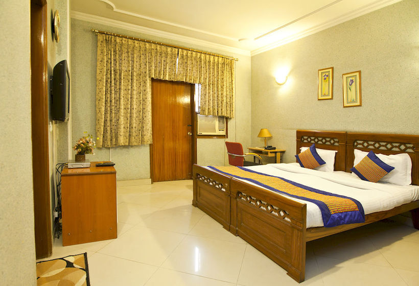 Hotel Oyo Premium Dlf One 5