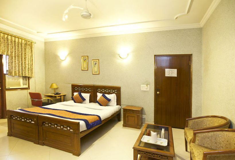 Hotel Oyo Premium Dlf One 6