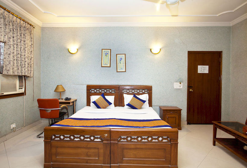 Hotel Oyo Premium Dlf One 8