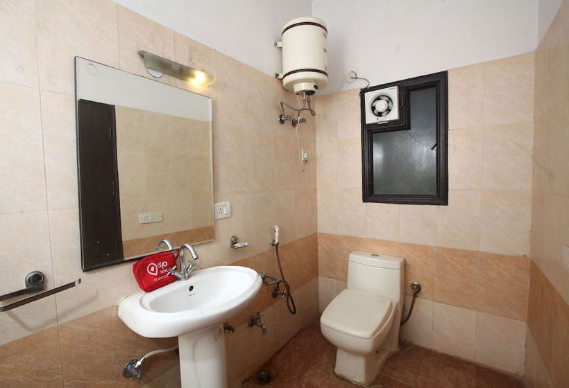 Hotel Oyo Rooms Rajiv Chowk