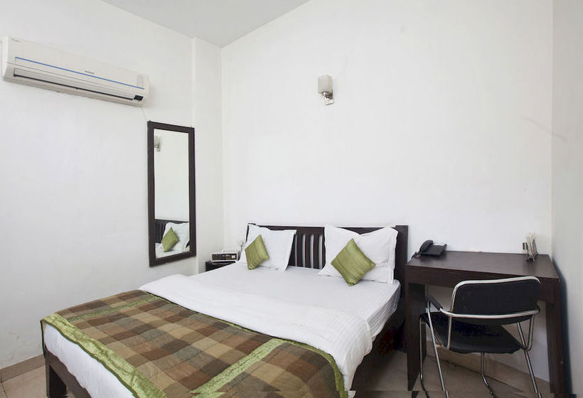 Hotel Oyo Rooms Rajiv Chowk 8