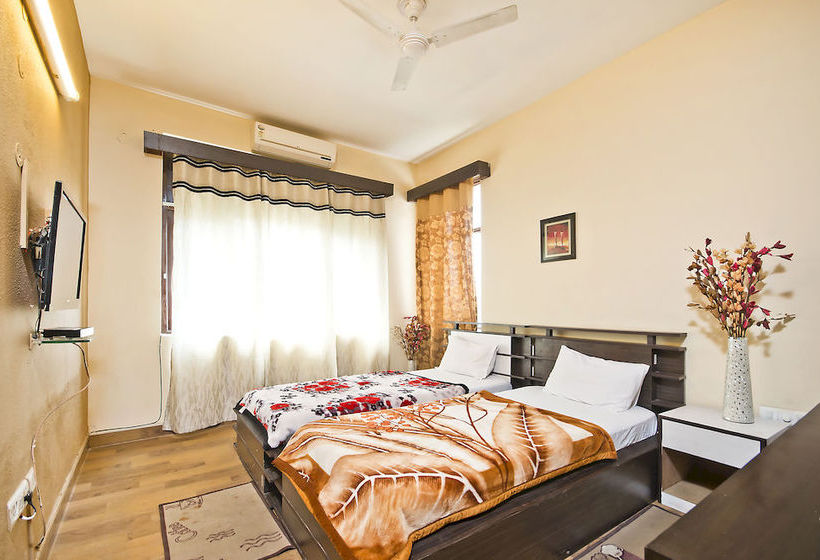 Hotel Oyo Premium Dlf Iii 14