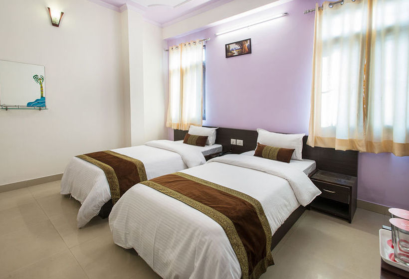 Hotel Oyo Premium Dlf Iii 17