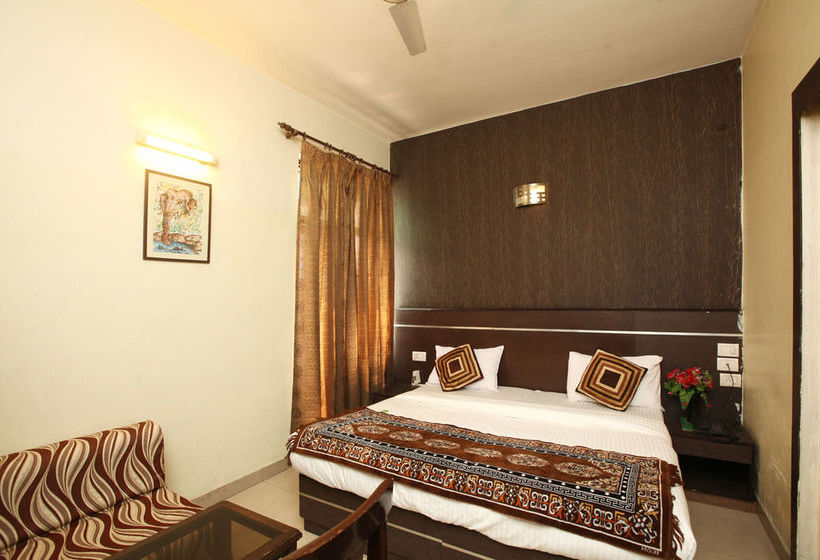 Hotel Oyo Rooms Noida Sector 71 10