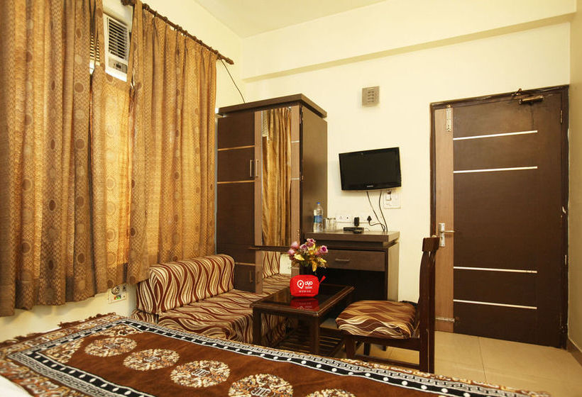 Hotel Oyo Rooms Noida Sector 71 12