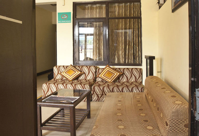 Hotel Oyo Rooms Noida Sector 71 15