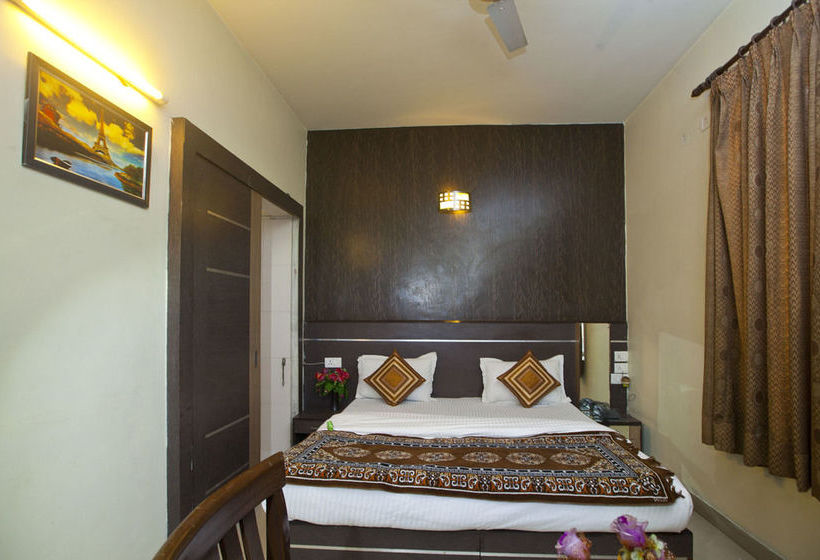 Hotel Oyo Rooms Noida Sector 71 9