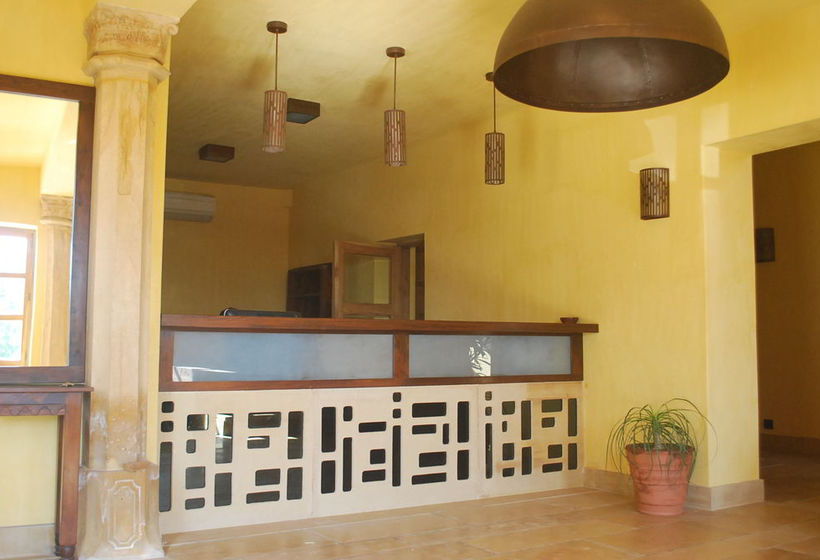 Hotel 1st Gate Home Fusion