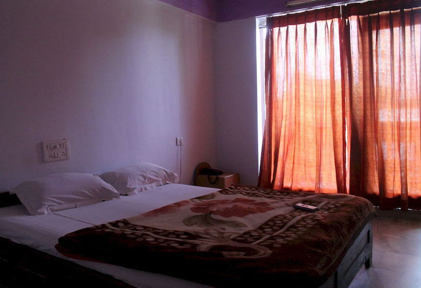 Hotel Jeevak International 2