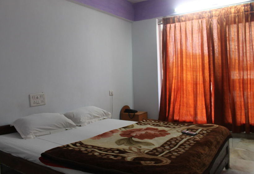 Hotel Jeevak International 7
