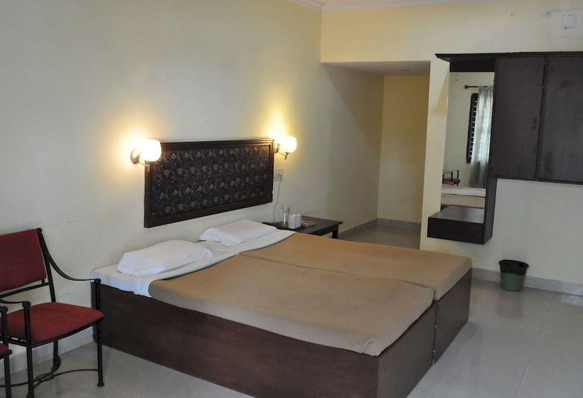 Hotel Radiant Resort 10