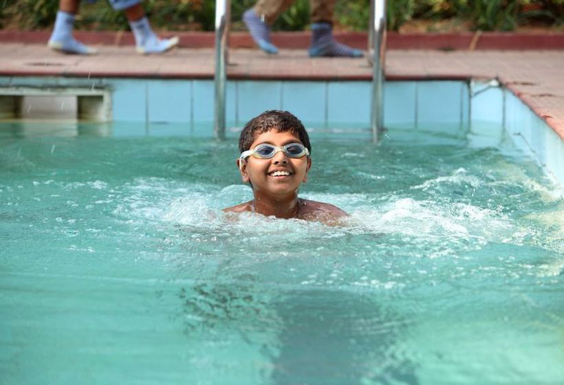 Hotel Radiant Resort 11