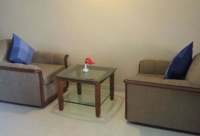 At Home B&b Miramar 11