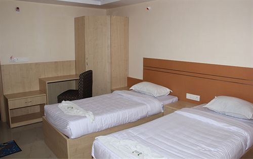 Hotel Nakshatra Inn 9
