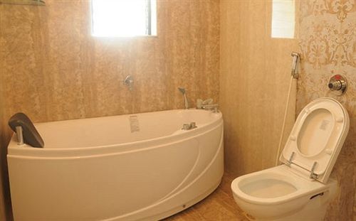 Astute Apartments 18