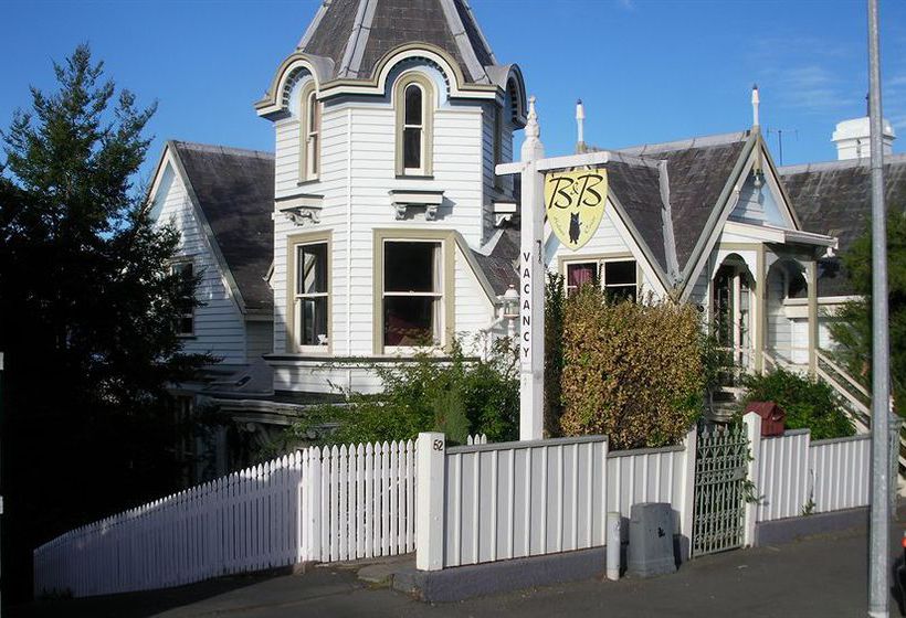 Hulmes Court B&b South Island