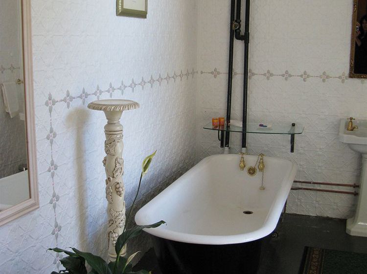 Bed and Breakfast Ugbrooke Country Estate 2