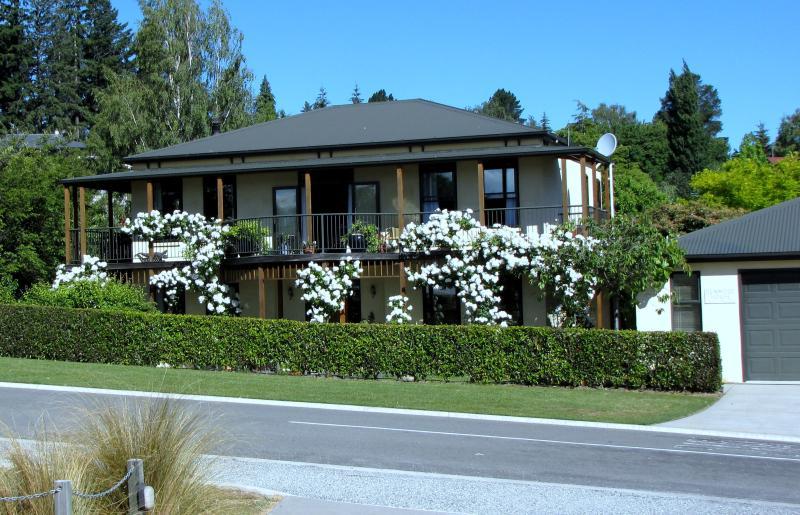 Bed and Breakfast Renmore House 3