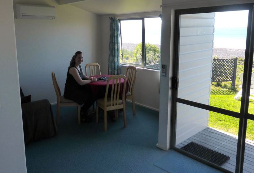 Napier Beach Kiwi Holiday Park & Motels 1