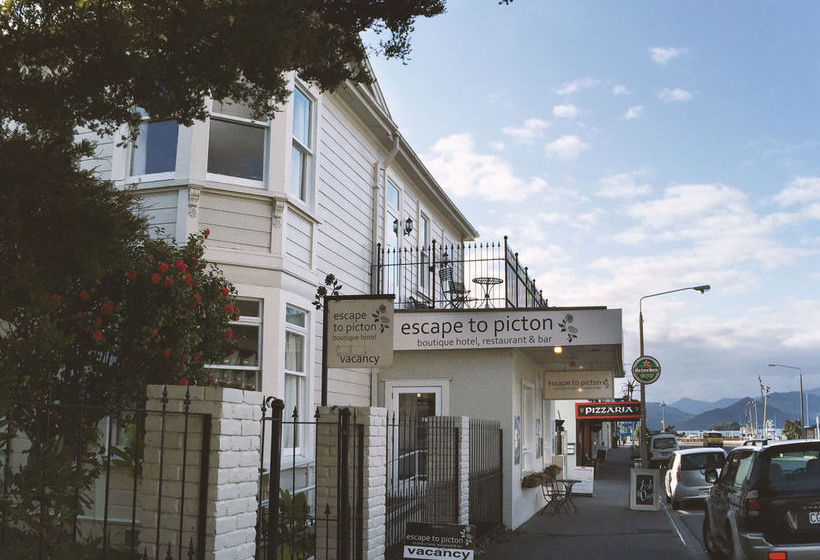 Hotel Escape To Picton 10