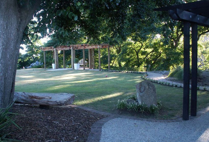 Cambridge Coach House 10