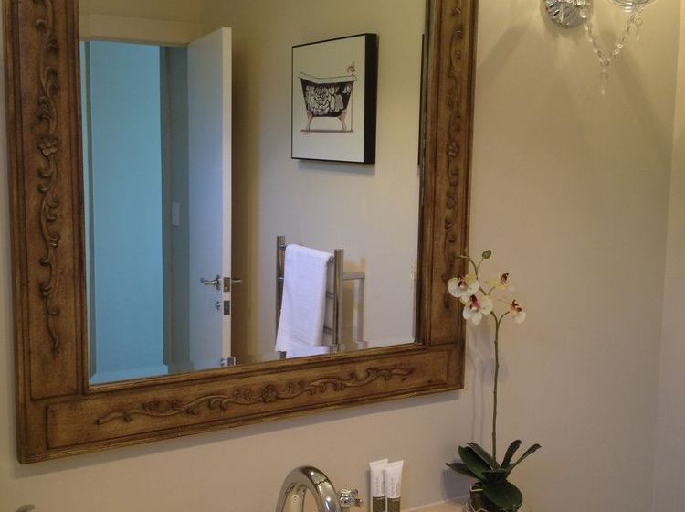 Cambridge Coach House 13