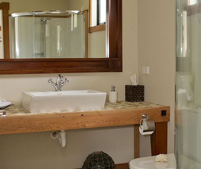 Cambridge Coach House 16