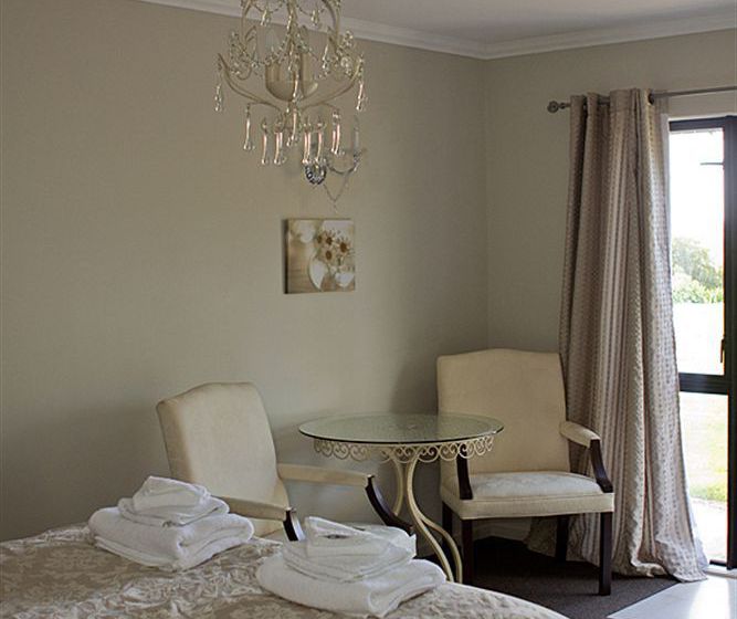 Cambridge Coach House 19