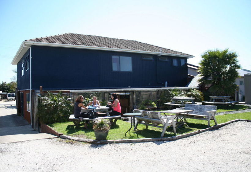 Hostel Turtle Cove Accommodation 13