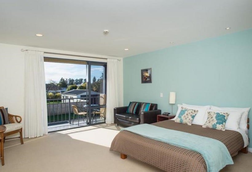 Nautilus Lodge Motel 10