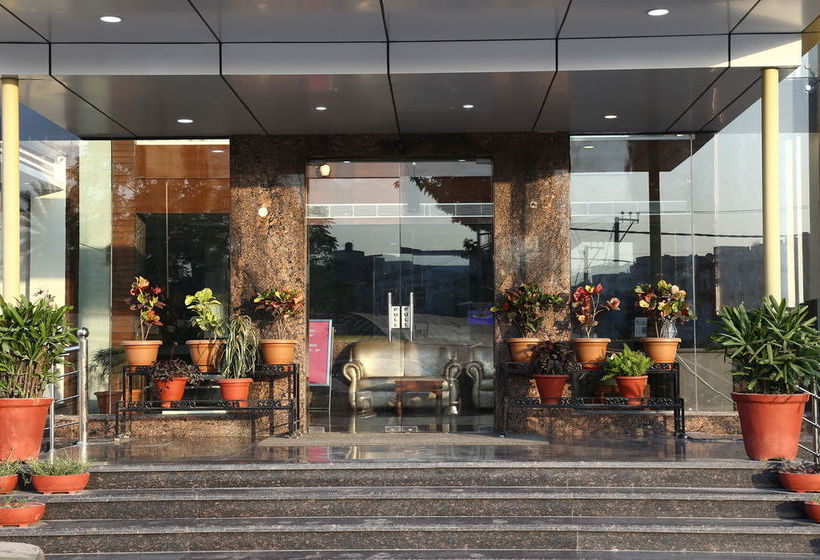 Fabhotel Chandigarh Airport 12