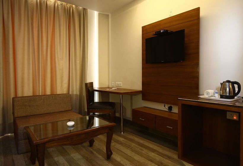 Fabhotel Chandigarh Airport 7