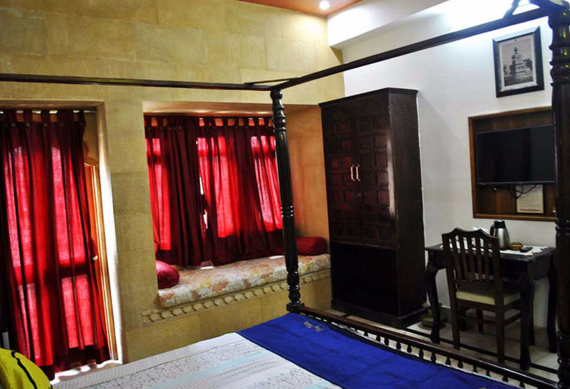 Hotel Vista Rooms At Geeta Ashram 11