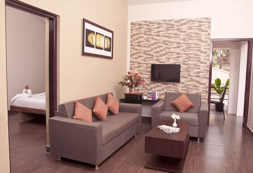 Resort Tgi Star Holidays Yercaud 18