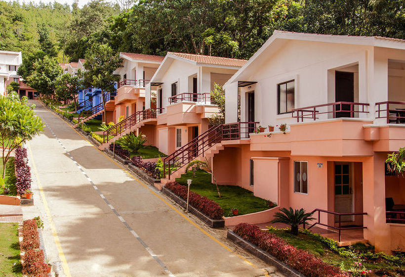 Resort Tgi Star Holidays Yercaud 8