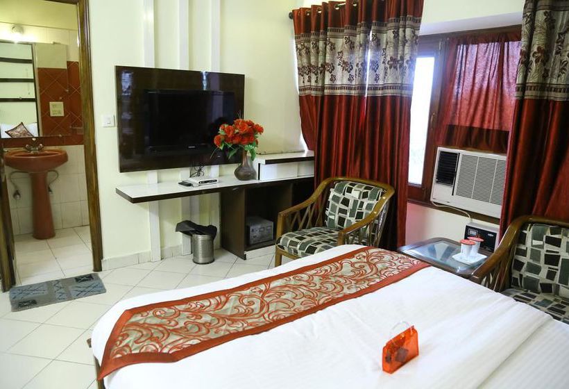 Hotel Oyo Rooms Chandigarh Sector 7 12