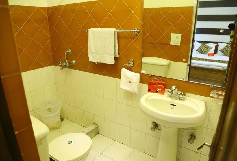 Hotel Oyo Rooms Chandigarh Sector 7 13