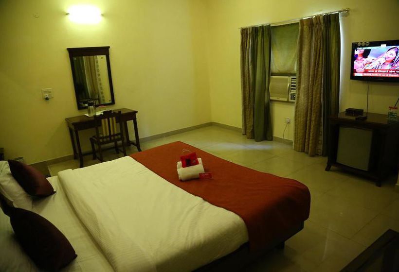 Hotel Oyo Rooms Funcity Amusement Park 11