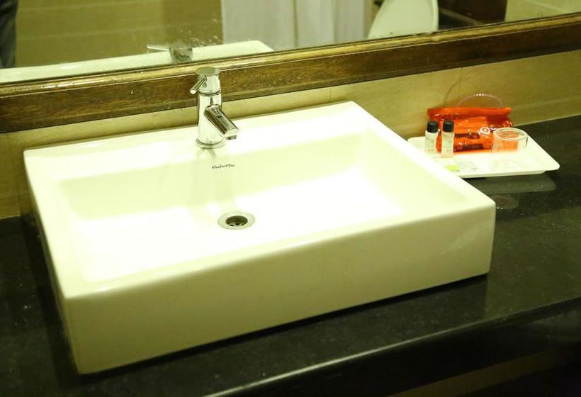 Hotel Oyo Rooms Vip Road Zirakpur 12