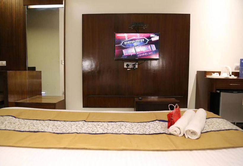 Hotel Oyo Rooms Vip Road Zirakpur 2